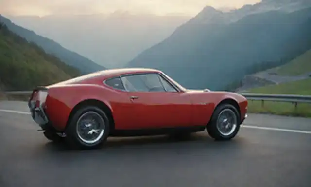 coche deportivo inspirado en la década de 1960