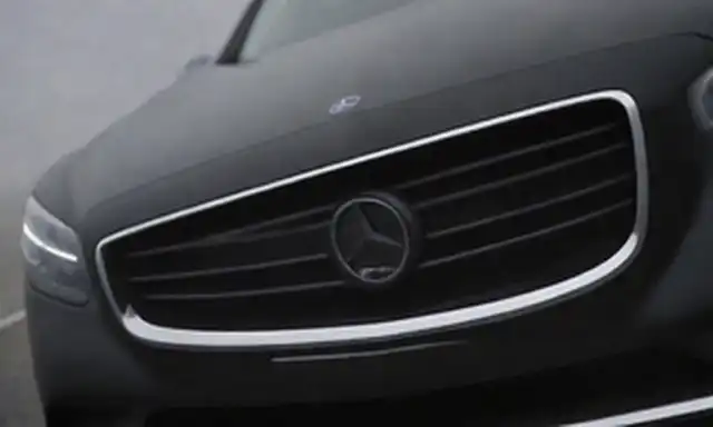 Un coche elegante y de alto rendimiento