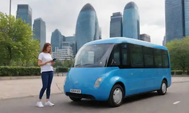 coche eléctrico de 4 puertas en color azul brillante con un diseño elegante