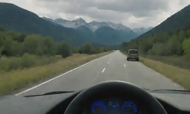2020 Dacia Spring Eléctrico coche conduciendo en carretera