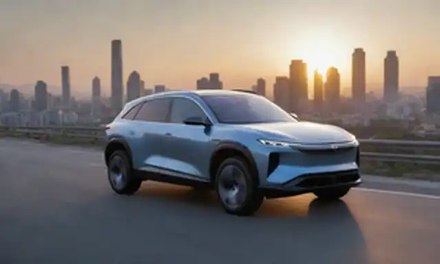 2023 NIO EC6 SUV conduciendo en un camino de viento al atardecer con paisaje urbano en el fondo, faros iluminados y luces traseras, diseño elegante, ruedas futuristas de aleación, y un sutil toque de iluminación LED ambiente