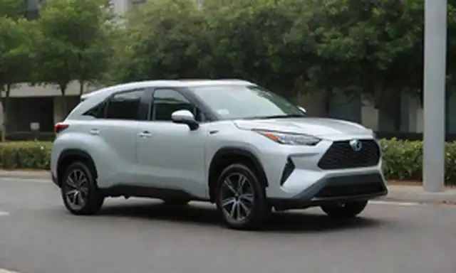 2022 Toyota bZ3 en movimiento