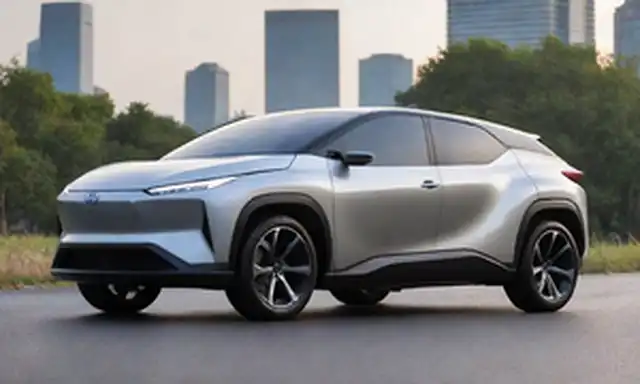 Un coche eléctrico de aspecto futurista, modelo Toyota bZ3, con diseño elegante, luces LED y puerto de carga en el lado; un paquete de batería, BYD Tipo de hoja, mostrado junto al coche, con carcasa transparente para revelar componentes interiores; un paisaje urbano o paisaje en el fondo, con vegetación y edificios